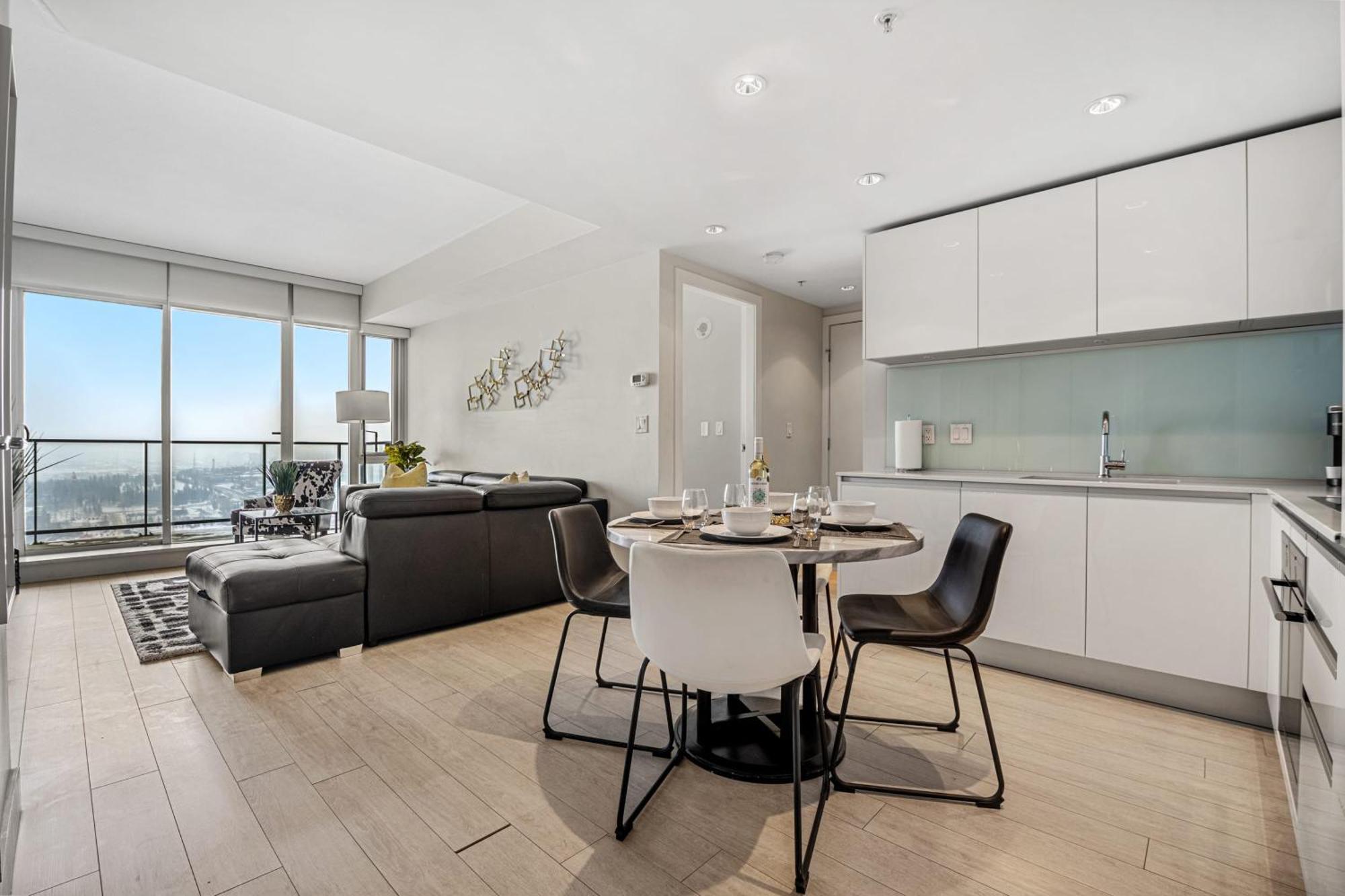 Stunning 34Th Floor Views, Prime Downtown Location - Near Stampede, Casino, Bars! Free Banff Pass, Parking, Wine! Villa YYC Exterior foto