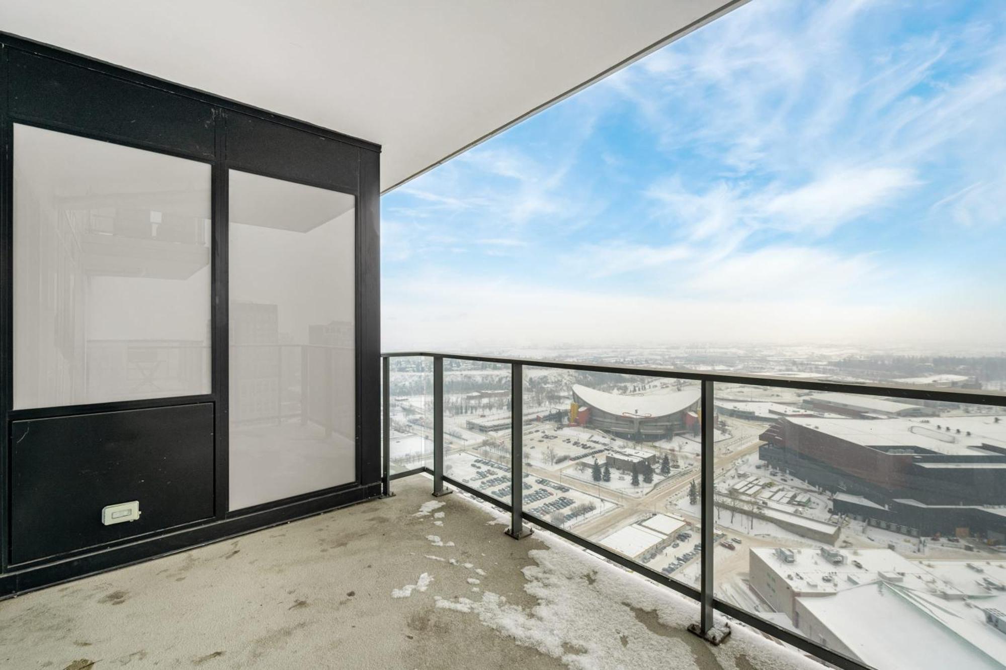 Stunning 34Th Floor Views, Prime Downtown Location - Near Stampede, Casino, Bars! Free Banff Pass, Parking, Wine! Villa YYC Exterior foto