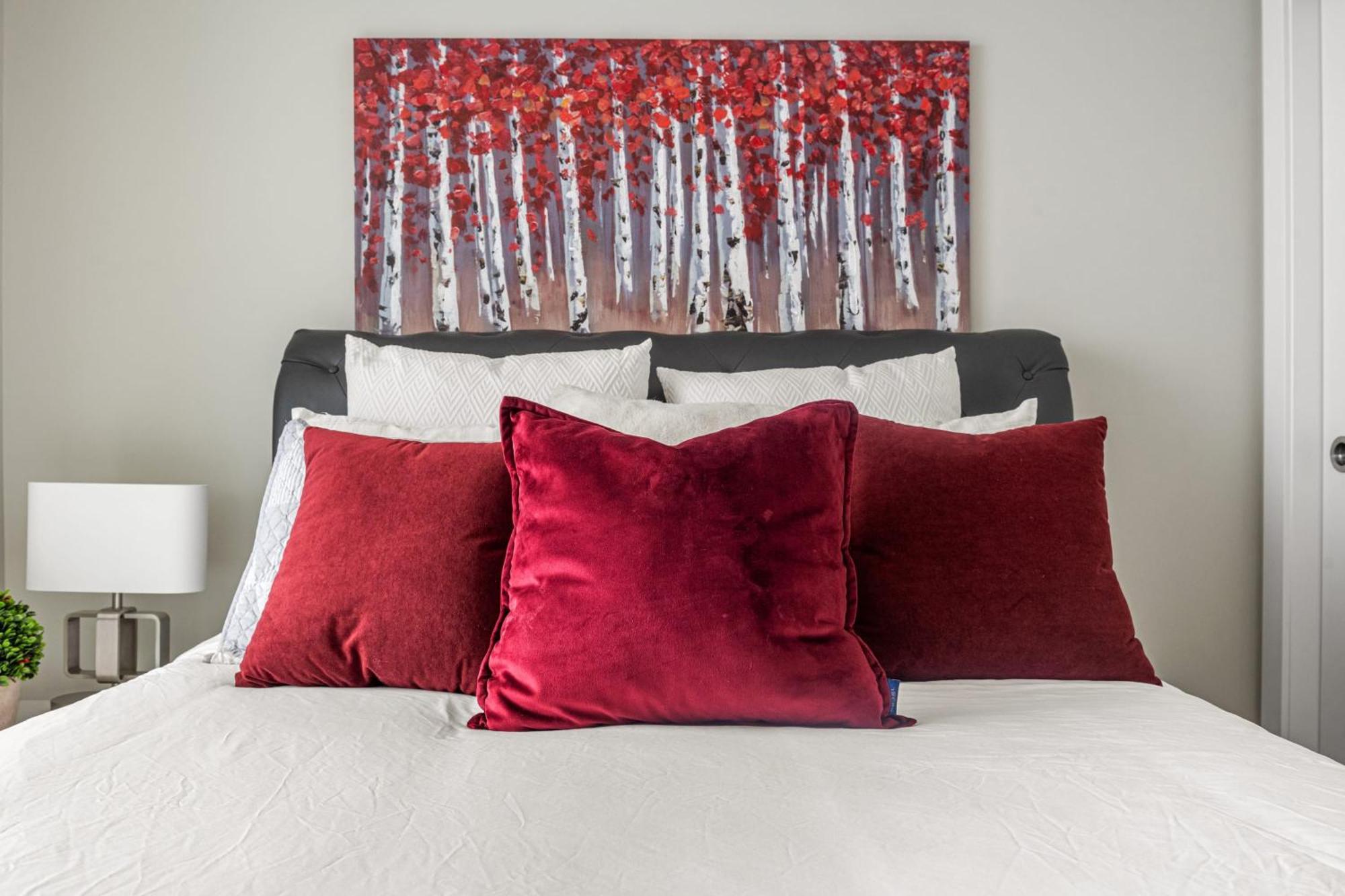 Stunning 34Th Floor Views, Prime Downtown Location - Near Stampede, Casino, Bars! Free Banff Pass, Parking, Wine! Villa YYC Exterior foto